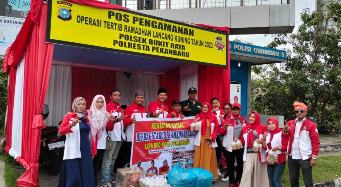 Melakukan Aksi Sosial di Bulan Ramadhan 1444 H, DPD LIRA Kota Pekanbaru Berbagi Takjil