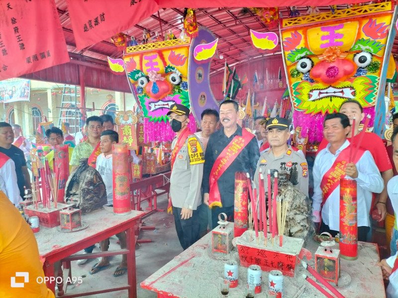 Kapolres Rohil Hadiri Acara Bakar Tongkang di Vihara Setia Kirti dan Vihara Bodi Bhakti di Kecamatan Palika