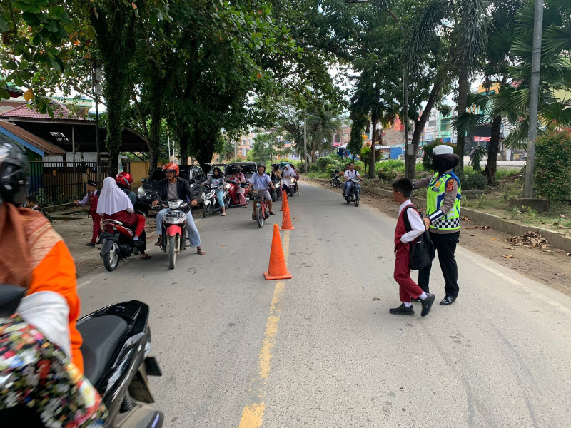 Satlantas Polres Aceh Tamiang Rutin Laksanakan Gatur di Zona Sekolah