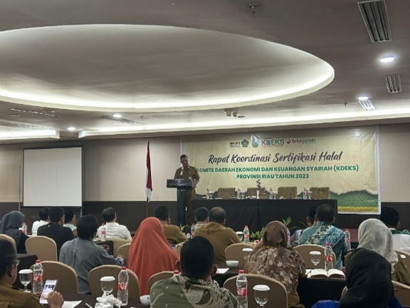 Biro Perekonomian Riau Bekerjasama Dengan KDEKS, Gelar Rapat Koordinasi Sertifikat Halal Dengan Pelaku UMKM