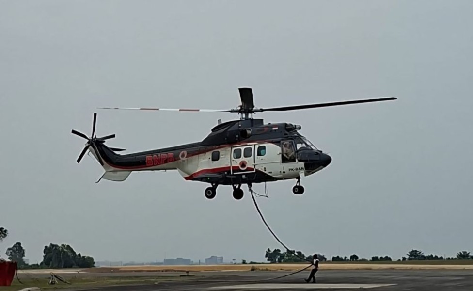 Riau Terima Bantuan Helikopter Super Puma dari BNPB untuk Atasi Karhutla