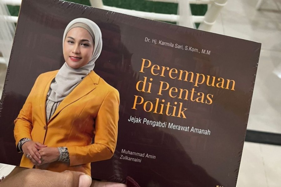 Bukan Kisah Kesempurnaan, Buku Dr. Karmila Sari Ungkap Jatuh Bangun di Dunia Politik