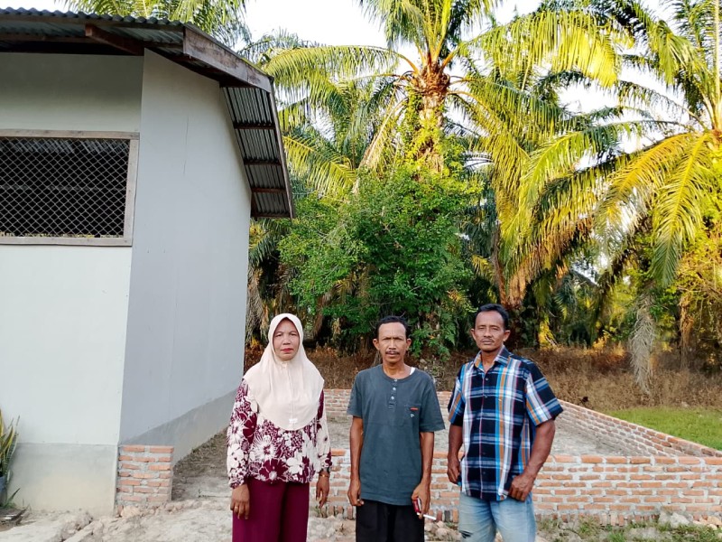 Koperasi Juang Makmur Bersama Salurkan Bantuan Pendidikan untuk Siswa SMPN 2 Simpang Kanan Lokal Jauh