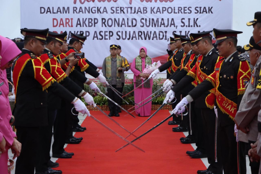 Kenal Pamit Kapolres, Polres Siak Gelar  Rangkaian Tradisi WELCOME AND FAREWELL PARADE