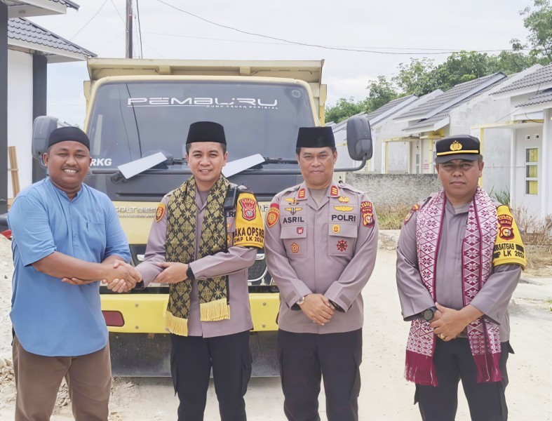 Jama'ah Masjid Ar Razzaq Rimbo Panjang Ucapkan Terima Kasih kepada Jajaran Polres Kampar atas Bantuan Material Pembangunan