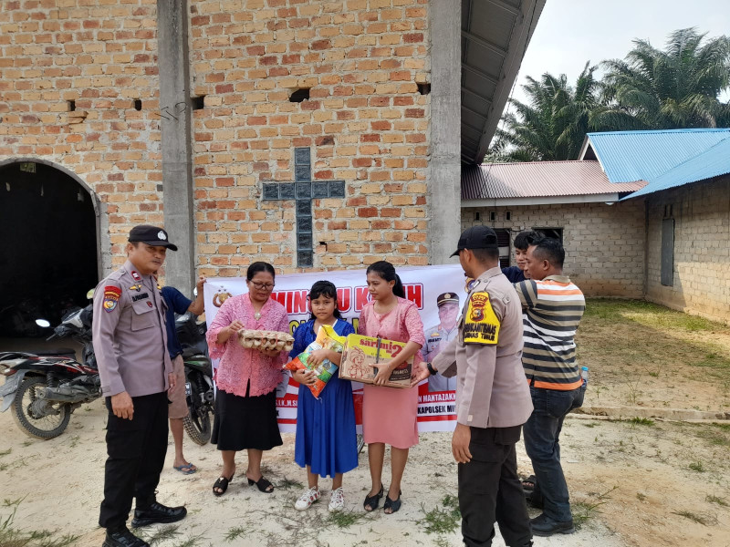 Giat Minggu Kasih, Personil Polsek Minas Sambangi Jemaat Gereja GPI di Minas Barat, Berikut Ini Curhatannya