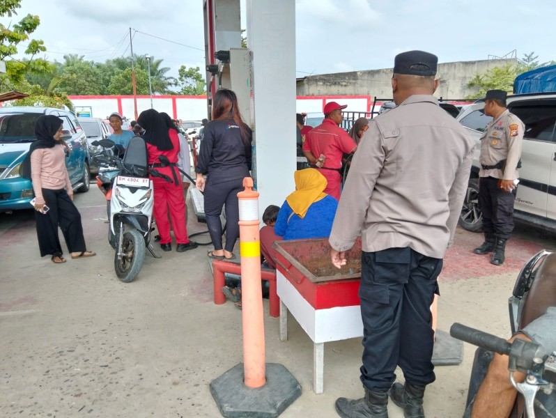 Patroli KRYD Polsek Pujud Sasar SPBU dan Toko Emas, Antisipasi C3 dan Gangguan Kamtibmas