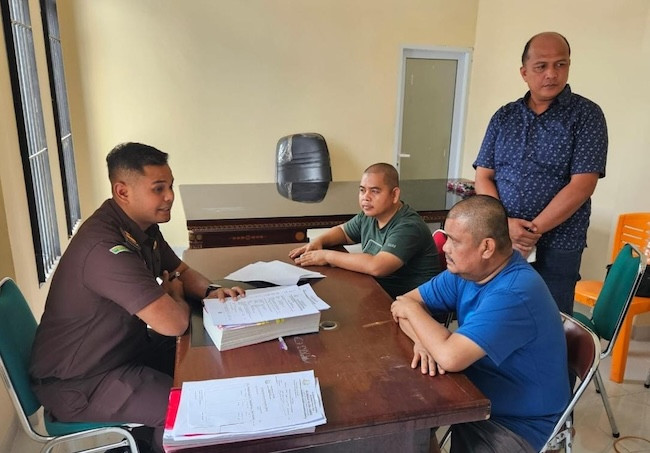 Berkas Perkara Lengkap, Kades dan Sekdes Tarai Bangun Segera Diadili