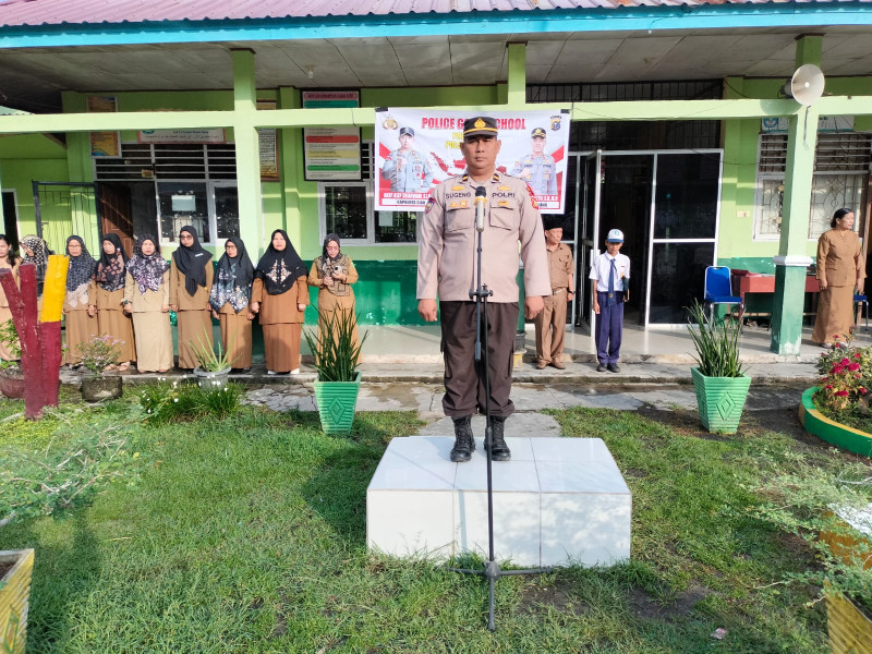Polsek Tualang Laksanakan Program Police Goes to School ke SMP N 4 Tualang