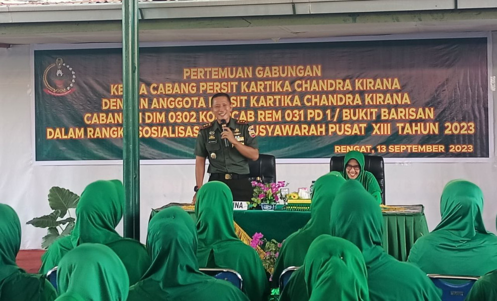 Dandim 0302/Inhu Beri Arahan Kepada Persit KCK Cab Li Dim 0302/Inhu Untuk Selalu Bersyukur