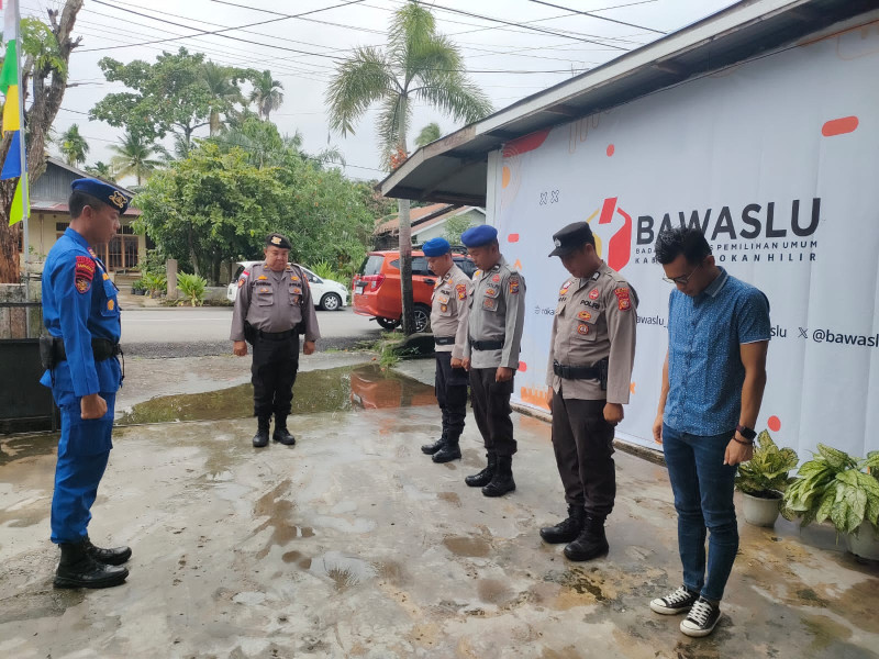AKP Budi Rahmadi Pimpin Apel Personel Padal PAM Kantor Bawaslu Kabupaten Rokan Hilir