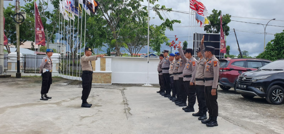 Gelar Apel Pagi, 11 Personel Polres Rohil Intensif Amankan Kantor KPU Daerah