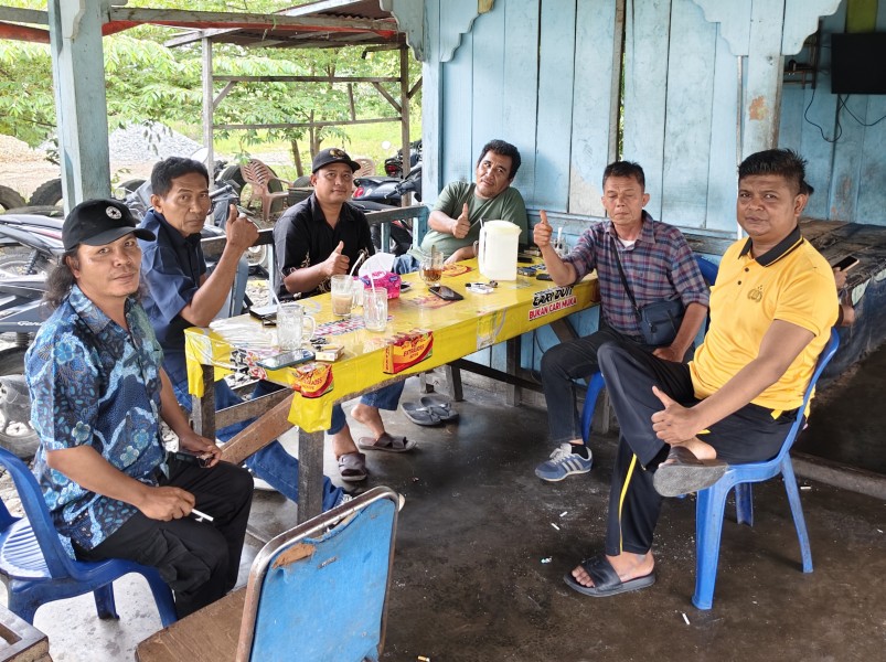 Warga Keluhkan Gangguan Lalat dari Peternakan Ayam, DLH Rohul Didesak Turun Tangan