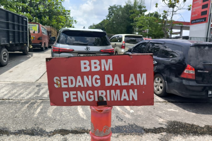 Atasi Antrean SPBU, Pemprov Riau Minta Tambah Kuota BBM Subsidi