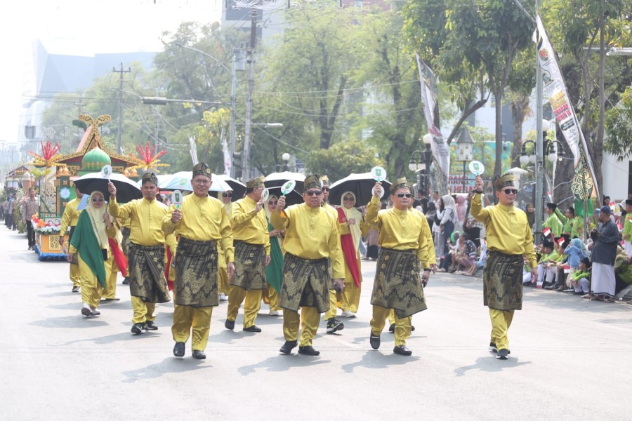 Budaya Riau Hadir dalam Pawai Ta’aruf MTQ Nasional XXXI di Semarang