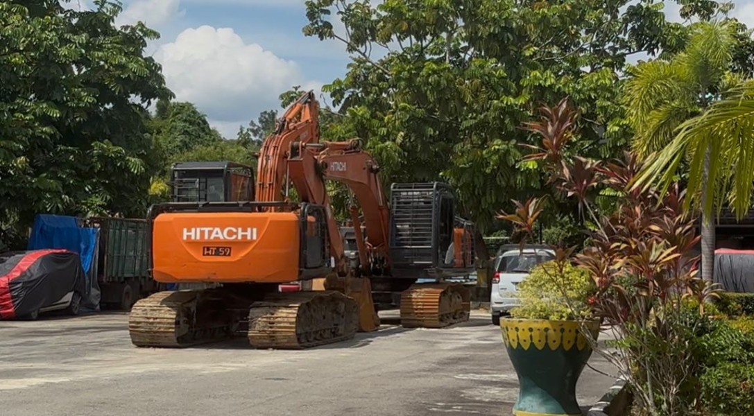 Tak Terima Excavator Disita, Kuasa Hukum Herri Chandra Minta Keadilan dari PN Siak