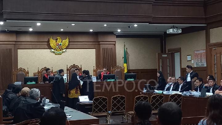 Hotman Paris Cecar Auditor BPKP Soal Impor Gula: Anda Menghitung GKP tapi Dasar Harganya GKM