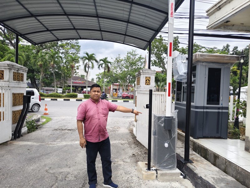 GERBRAK Riau Minta Gubernur Evaluasi Kadisdik Erisman Yahya