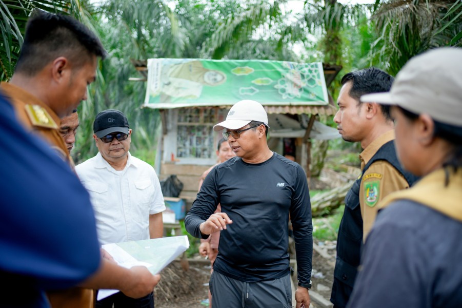 Cari Solusi Berkeadilan, Wabup Rohil Jhony Charles Gandeng PT Sendora dan Masyarakat