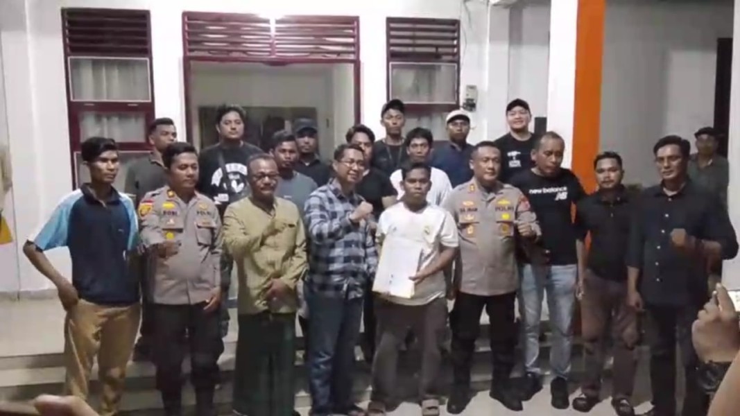 Aksi Massa Meredam, Kapolres Dan Wakil Bupati Rokan Hilir Sepakati 7 Poin Tuntutan Masyarakat Panipahan.