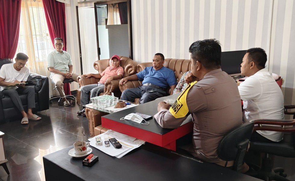 Mediasi Gangguan Lalat di Ujung Batu Timur, Pengusaha Kandang Ayam Sepakati Perbaikan Kebersihan dan Kontribusi Rp300 Ribu per Musim Panen