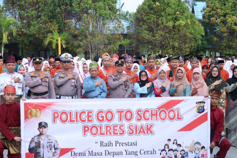 Louncing Police Goes To School, Kapolres Pukau Siswa Siswi SMA N 1 Siak