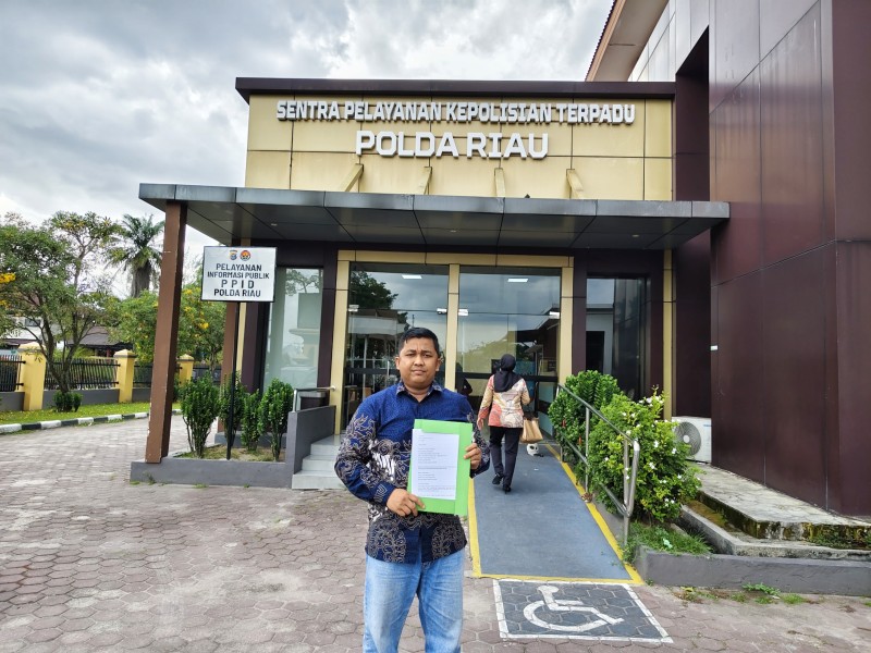 Owner MimbarRiau.com, Muhajirin Siringo Ringo Resmi Laporkan Wabup Rohil Jhoni Charles ke Polda Riau