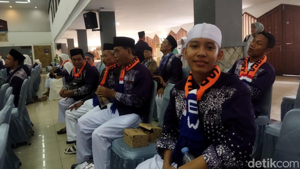 Jadi Calon Jemaah Haji Termuda, Zulfikar Sedih Gantikan Ayah yang Sakit