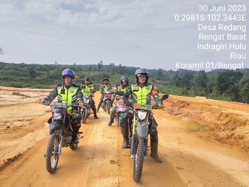 Cegah Karhutla Koramil 01/Rengat Patroli dan Sosialisasi di Wilayah Binaan