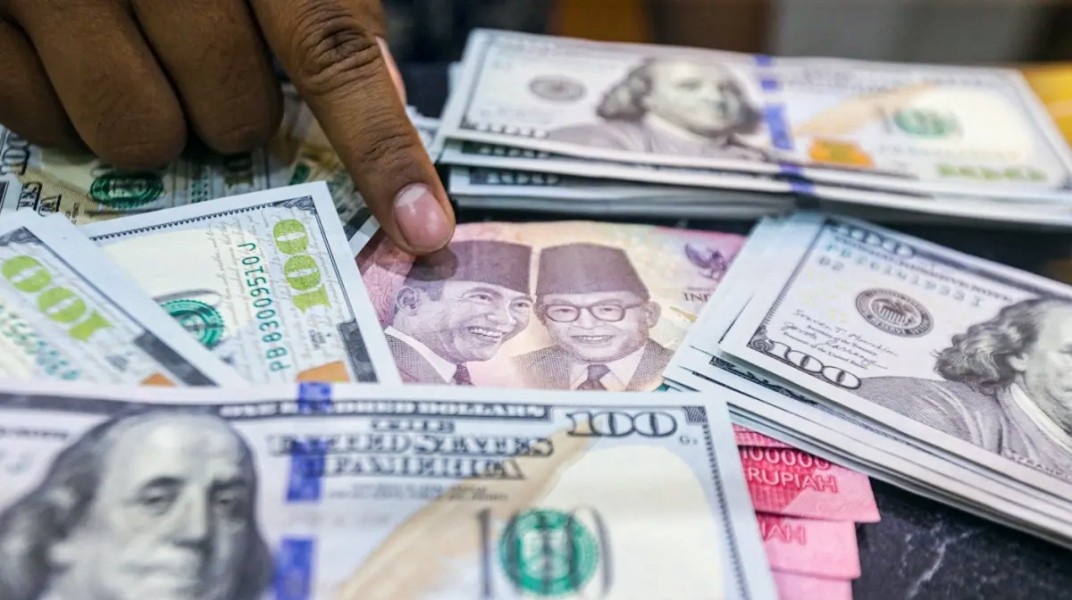 Rupiah Berpotensi Tertekan hingga Rp18.000 per Dolar AS, Ini Biang Keroknya