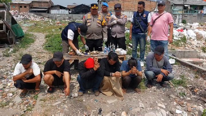 Penggerebekan di Kampung Boncos Palmerah, Polisi Ringkus 6 Pengguna Narkoba