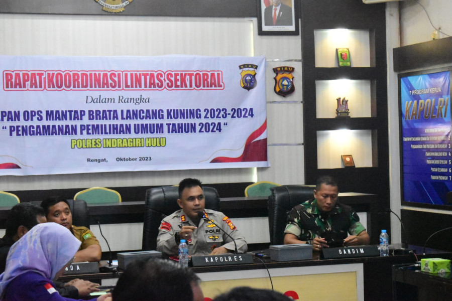 Dandim 0302/Inhu Menghadiri Rapat Koordinasi Lintas Sektoral Ops Mantap Barat LK 2023-2024 Pada Pengamanan Pemilu
