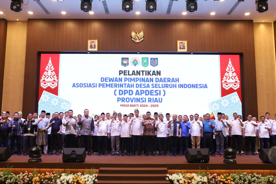 Pengurus Apdesi Riau Resmi Dilantik, ini Pesan Ketua Umum DPP Apdesi Surta Wijaya