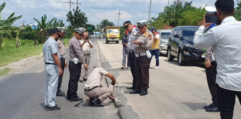 Ditlantas Polda Riau, Satlantas Polres Rohil dan Instansi Terkait Survey Jalan Rusak