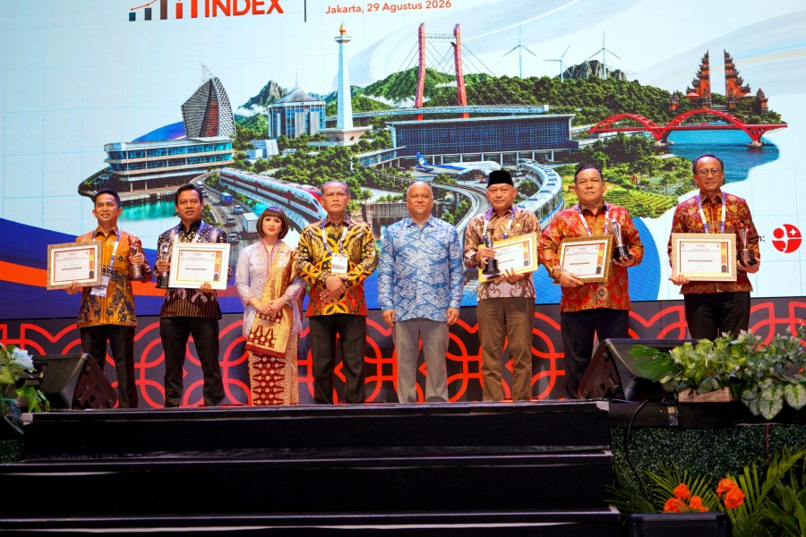 Plt Gubernur Riau SF Hariyanto Terima Penghargaan Indeks Keinsinyuran Daerah 2026