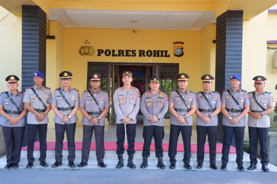 Polres Rohil Rombak Jabatan Sejumlah Perwira