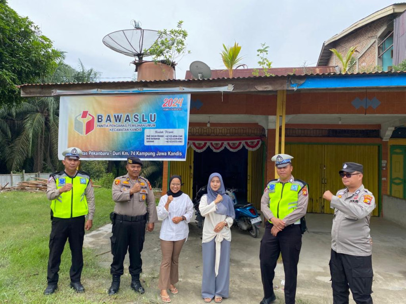 Operasi Mantap Brata 2023, Polsek Kandis   Gencar Melaksanakan Patroli Kantor Panwaslu dan PPK Kecamatan Menjelang Pemilu Tahun 2024