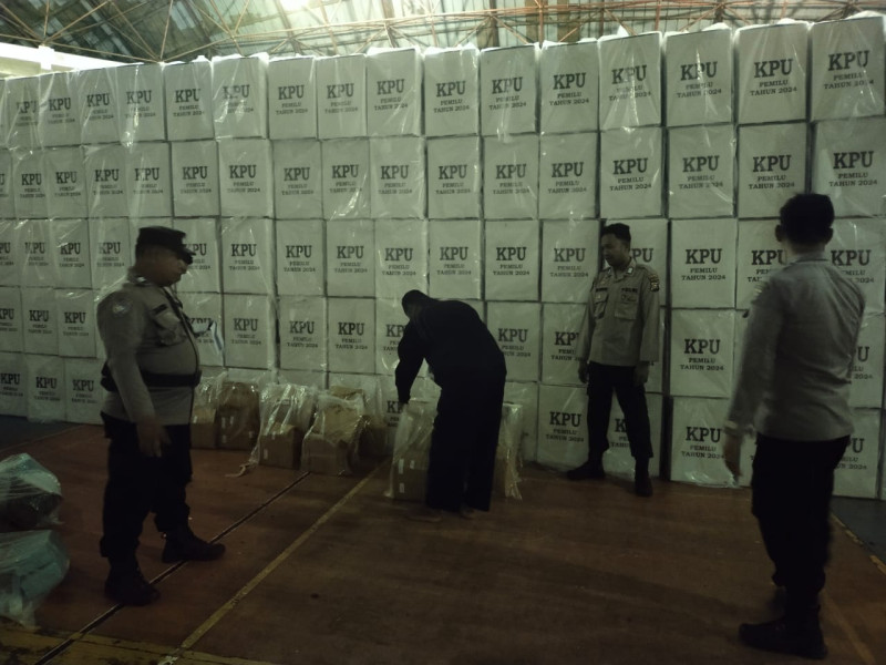 Kantor Camat Rantau Kopar Kebanjiran, logistik Pemilu Dipindahkan ke GOR