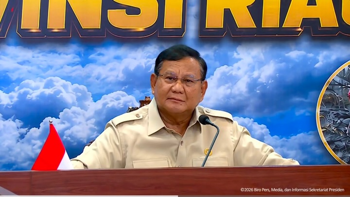 Prabowo Perintahkan Kirim 500 Oksigen dan Tambah Helikopter Water Bombing ke Riau