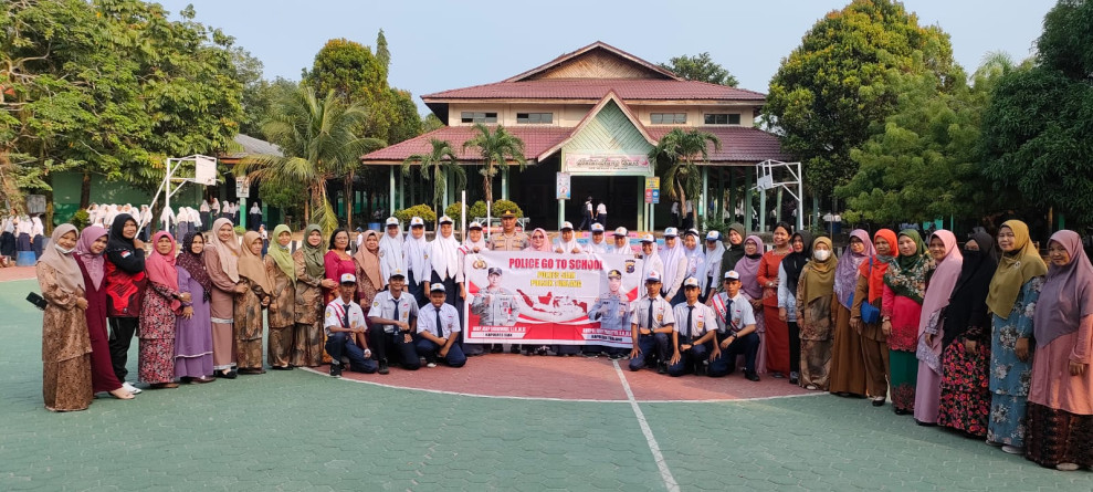 Sosialisasikan Larangan Perundungan, Polsek Tualang Laksanakan Program Police Goes to School