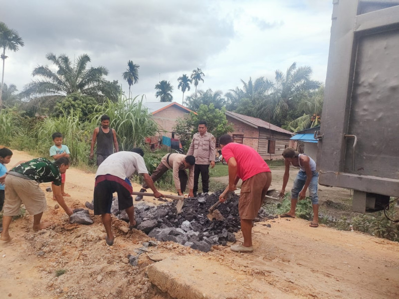 Jelang Pemilu 2024, Polres Rohil Polsek Rimba Melintang Telusuri Wilayah Pedalaman