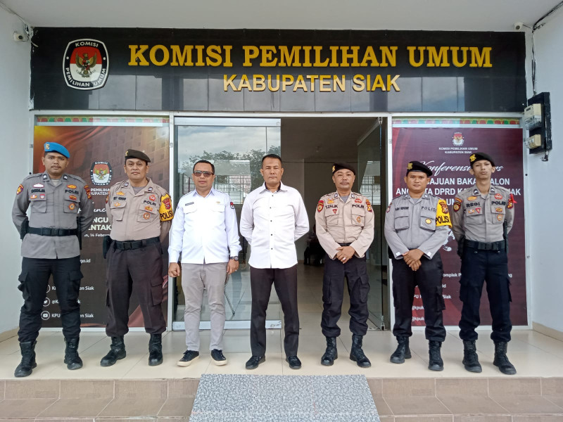Patroli Rutin Ke Kantor KPU Kabupaten Siak Oleh Polres Siak