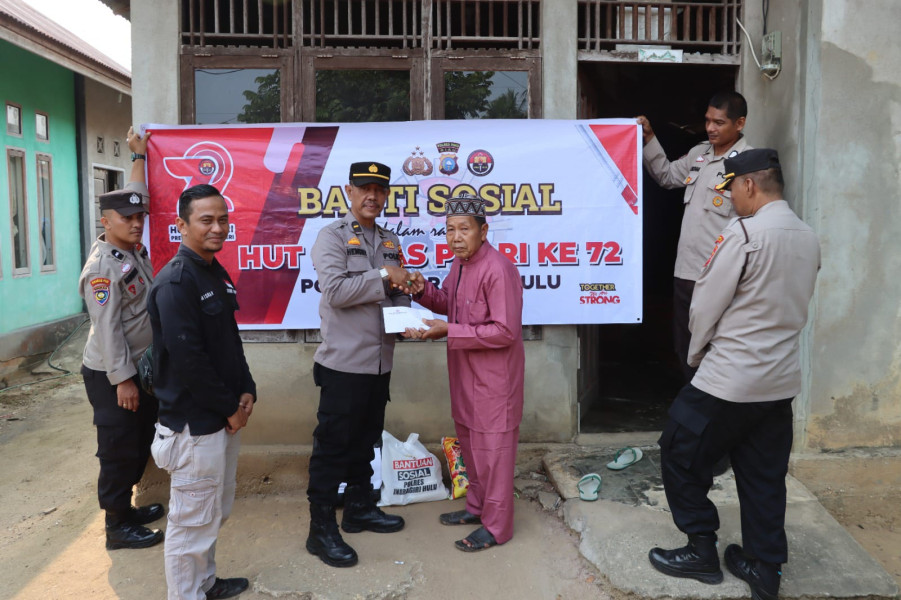 Polres Inhu Salurkan Bansos dan 15 Ribu Liter Air Bersih Ke Sei Guntung Hilir Warnai HUT Humas Polri