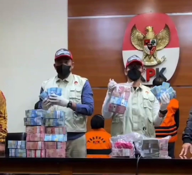 Penampakan Rp 26 Miliar yang Disita KPK dari Kasus Bupati Meranti