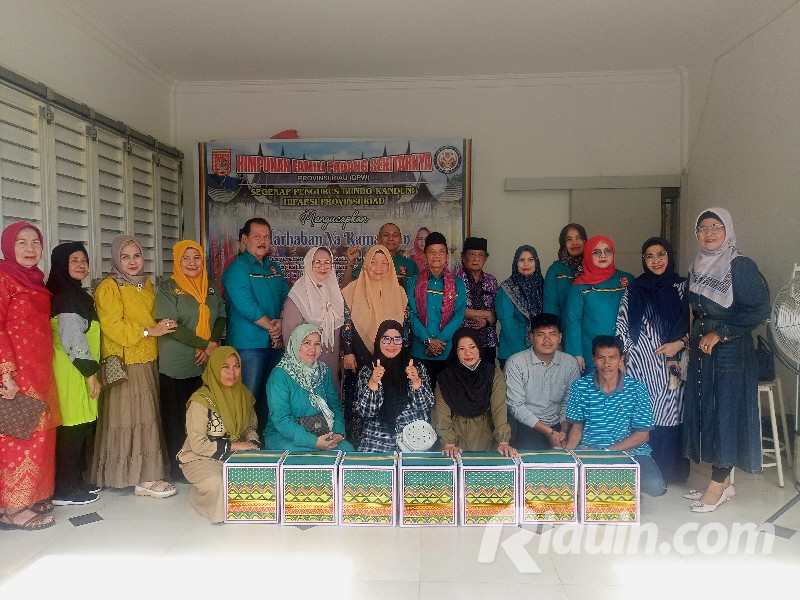 Bundo Kanduang HIFAPSI Riau Serahkan Bantuan Sembako Ke 40 Anggota yang ada di Kota Pekanbaru