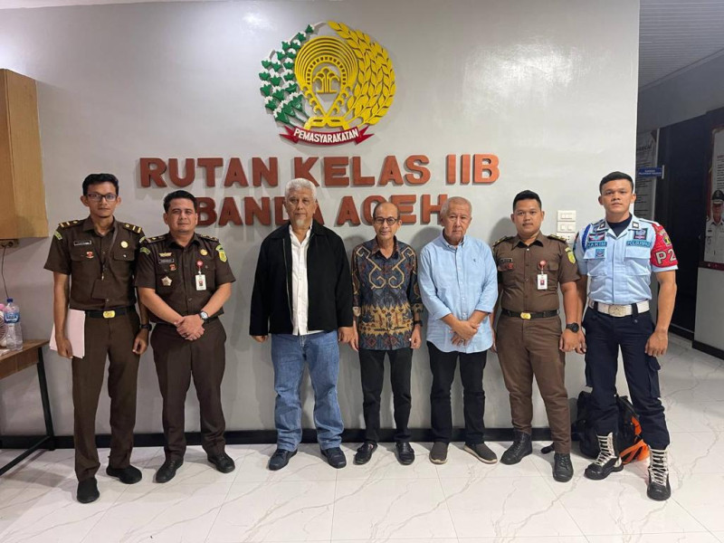 Kejati Aceh Tahan Mantan Bupati Aceh Tamiang, MS Bersama 2 Tersangka Lainnya
