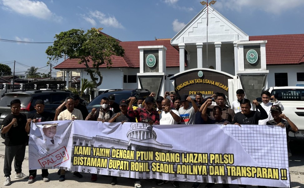 Jelang Sidang Gugatan SKPI Bistamam, Massa Spontan Sampaikan Dukungan Terhadap PTUN Pekanbaru