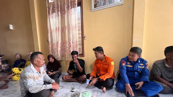 Nelayan Hilang Saat Melaut di Jambi Ditemukan Selamat di Perairan Riau